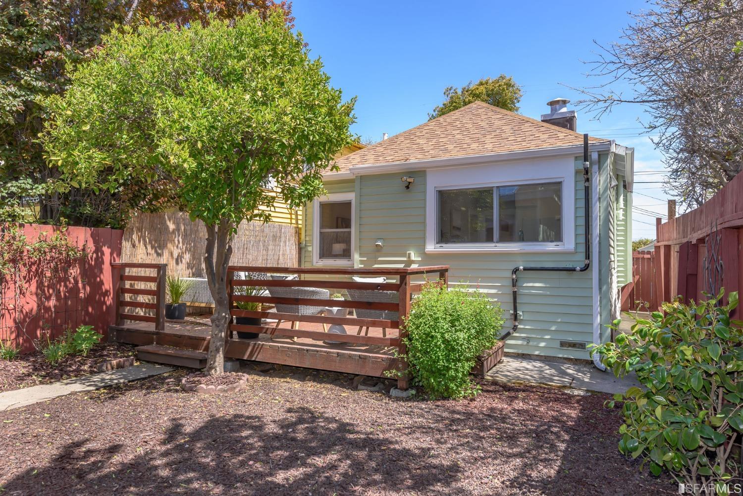 917 Green Avenue