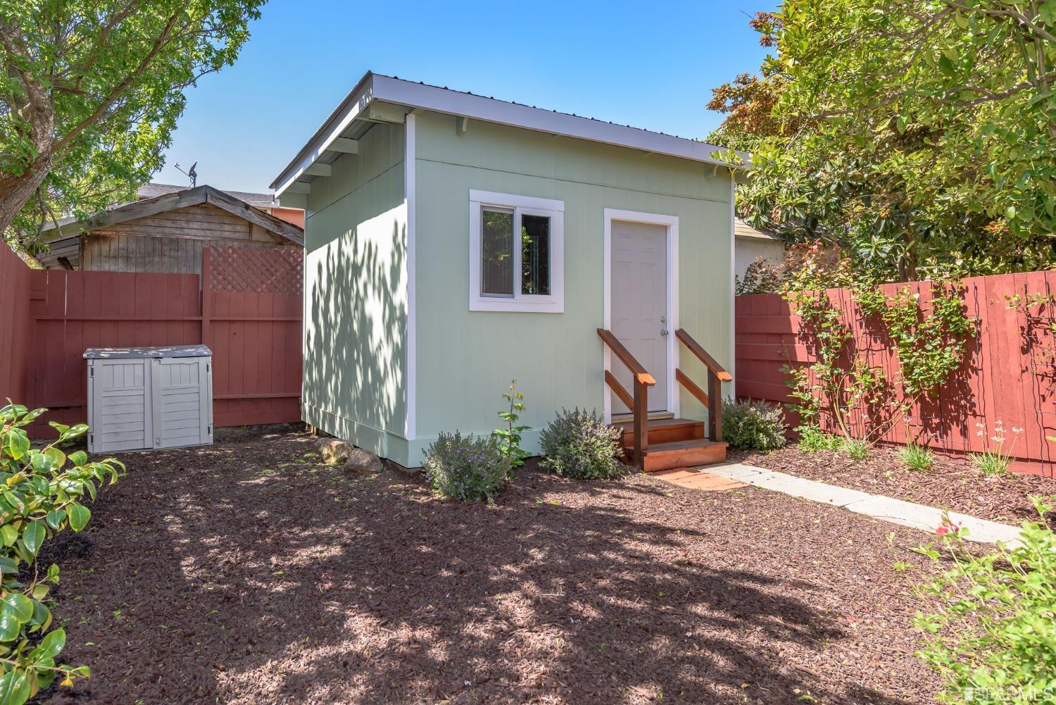 917 Green Avenue