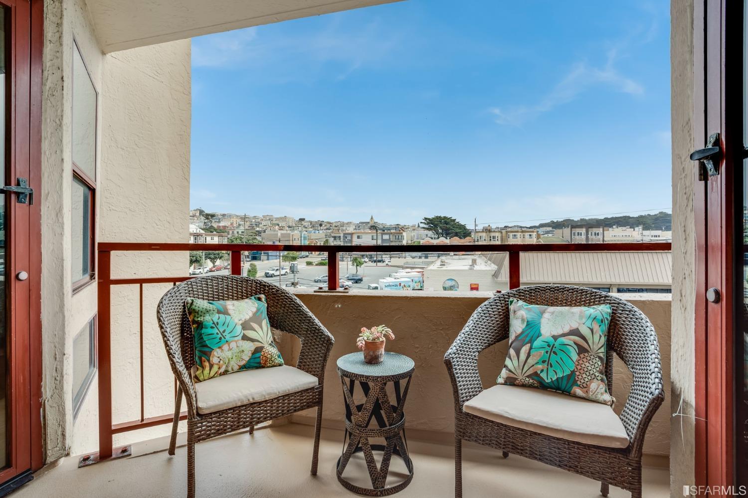 825 La Playa Street Unit: 424