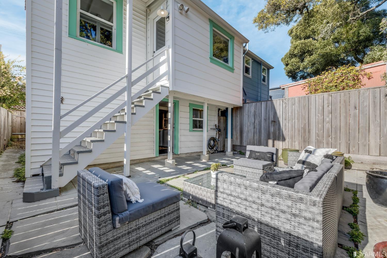 3905 Folsom Street