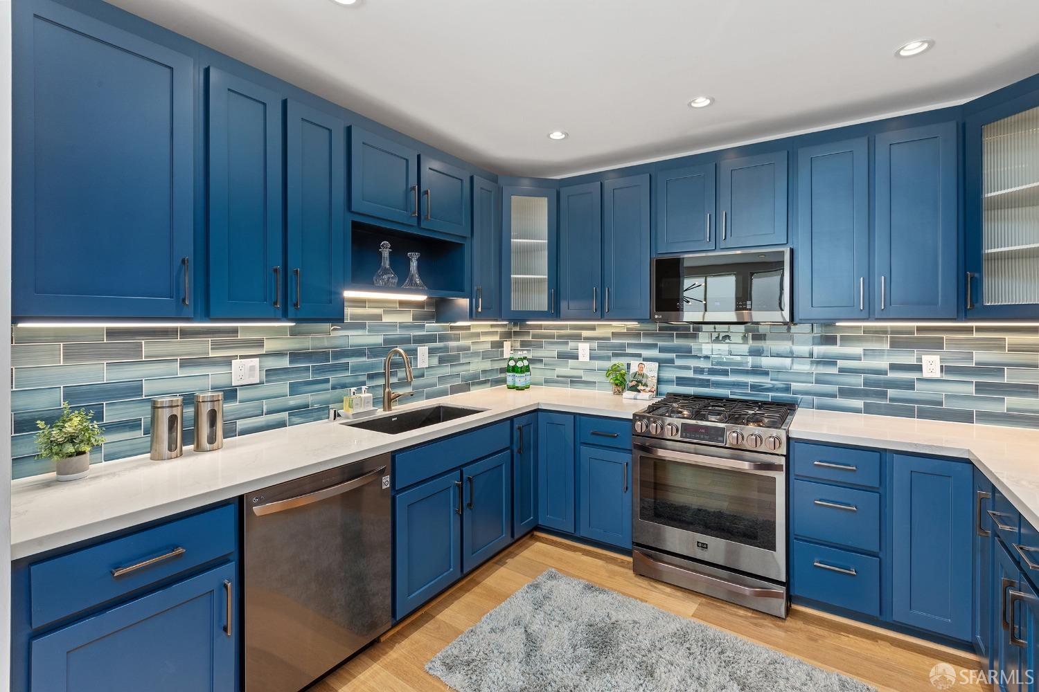 850 Corbett Avenue # 3
