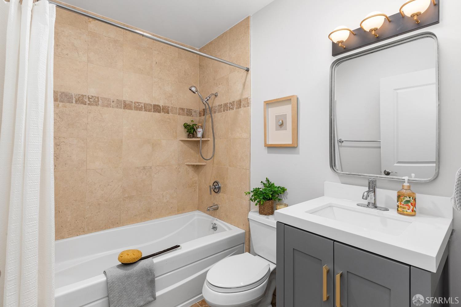 850 Corbett Avenue # 3