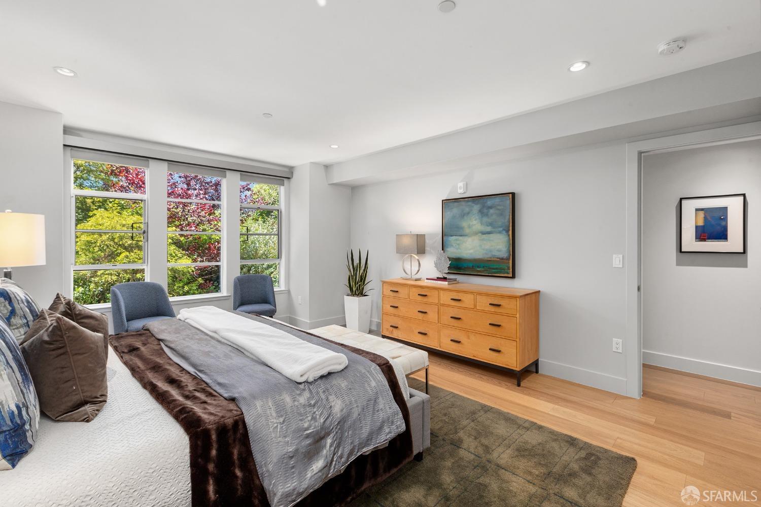 850 Corbett Avenue # 3