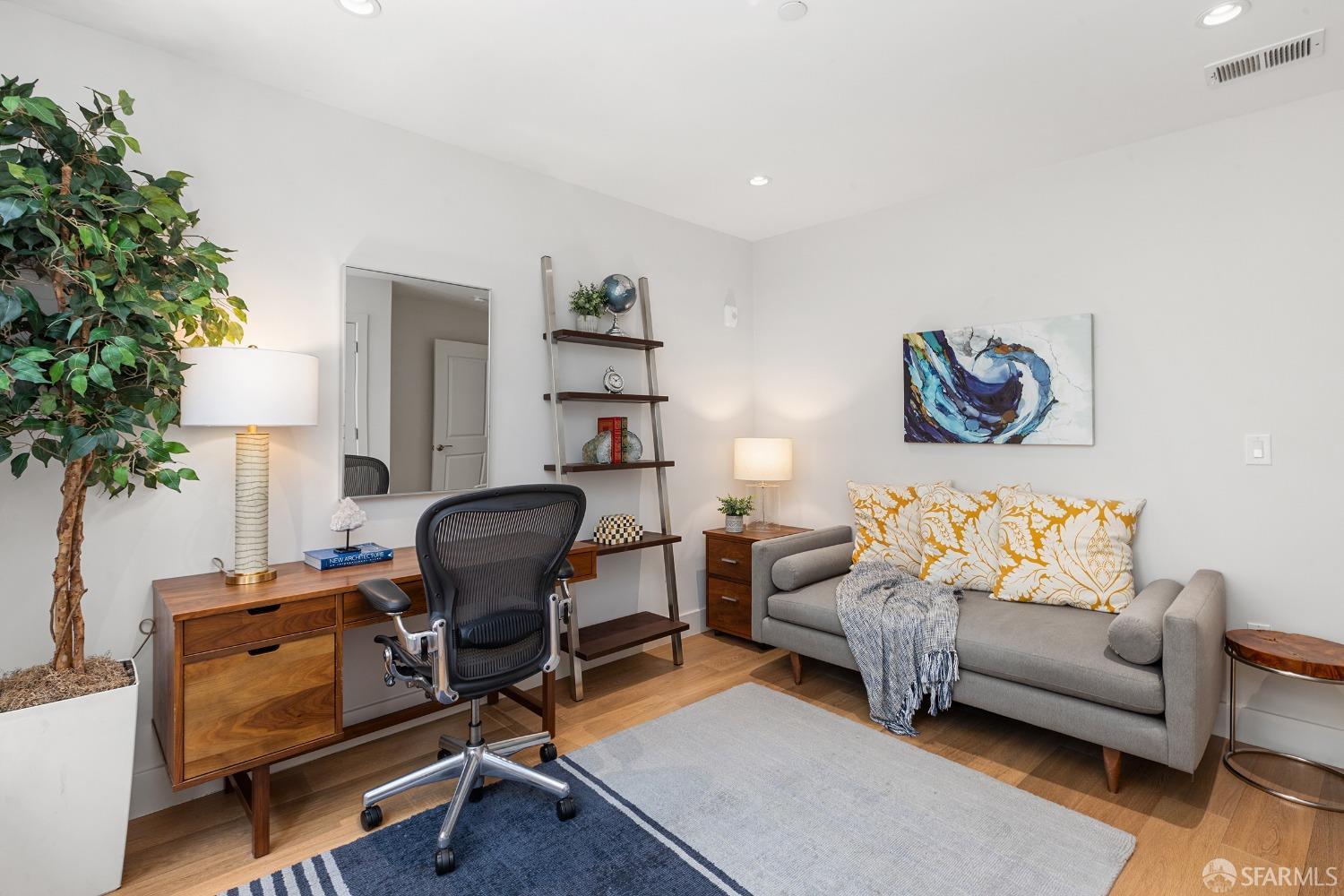 850 Corbett Avenue # 3