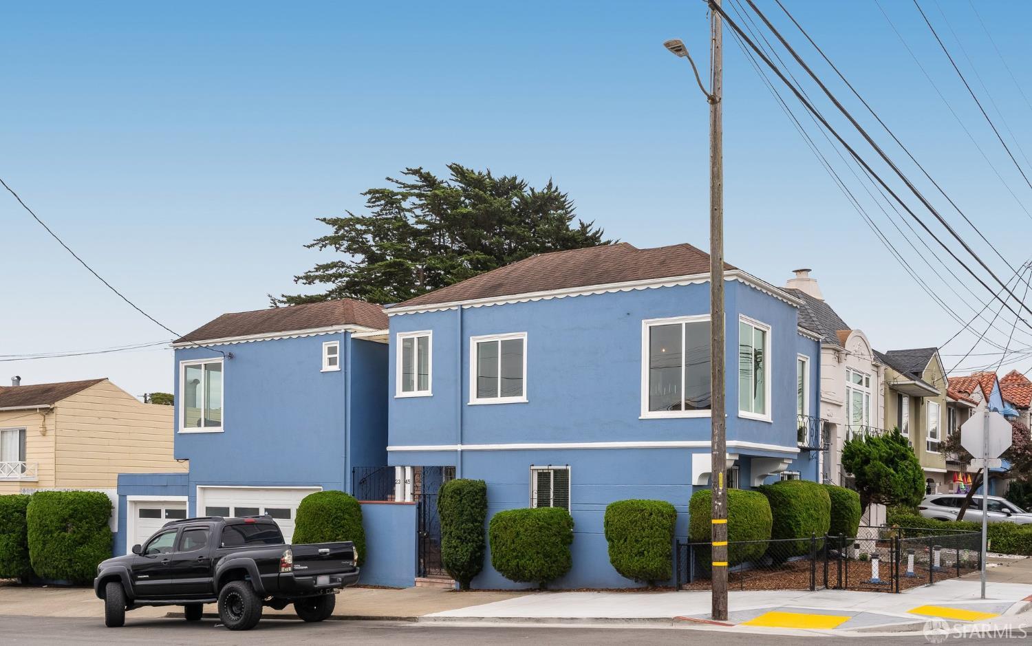 2345 Moraga Street