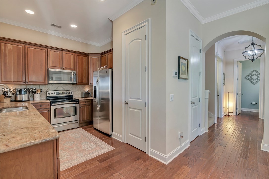 25 Seagrass Landing Court