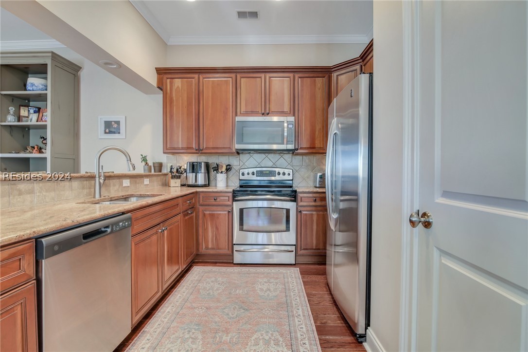 25 Seagrass Landing Court