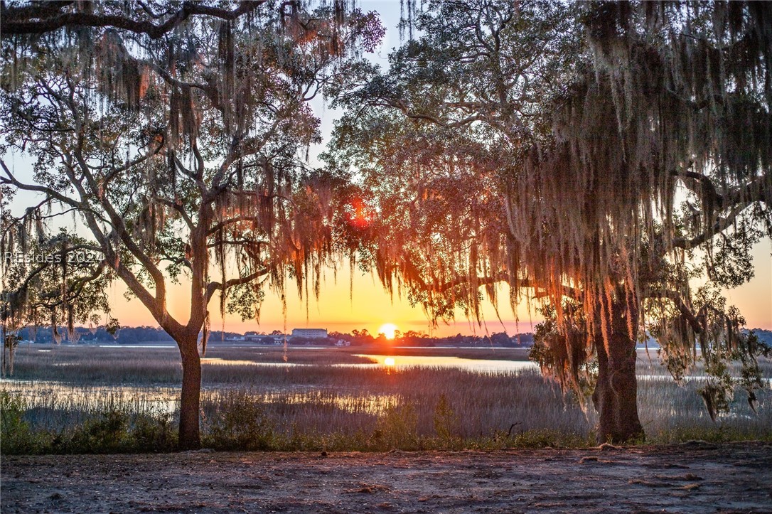 204 Harborview Drive