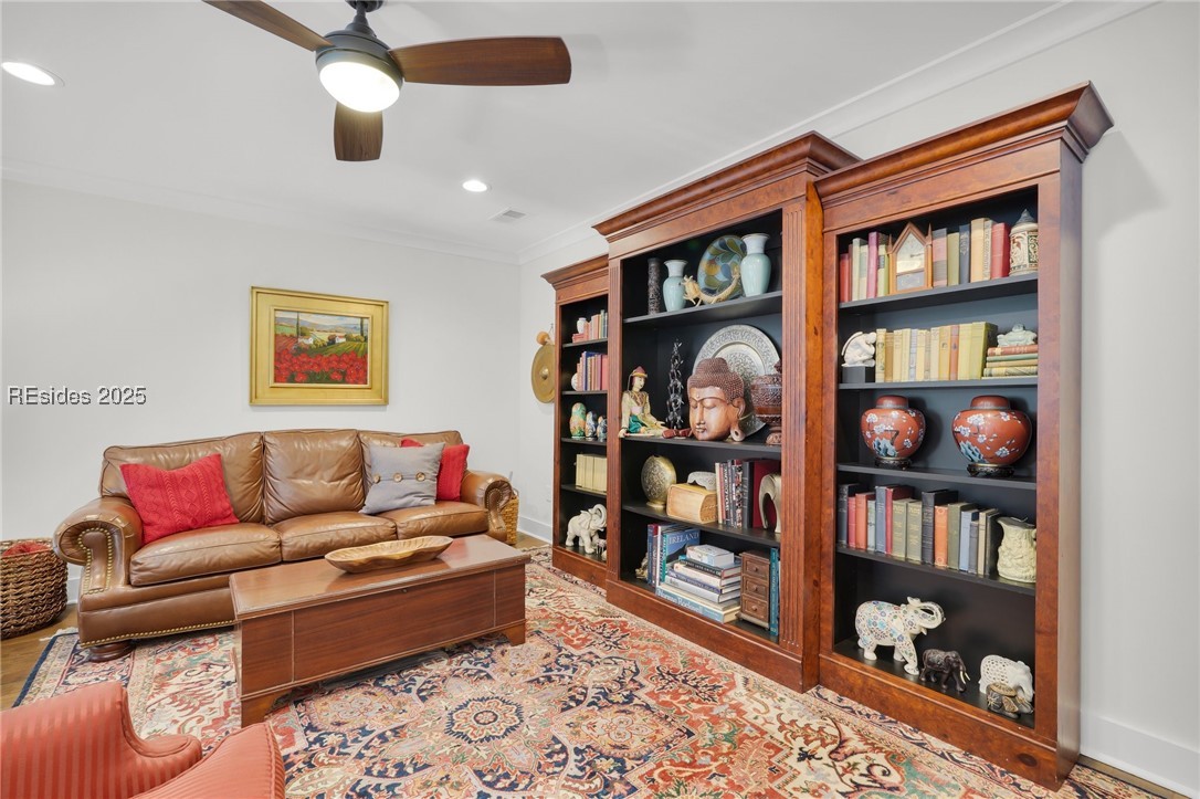 33 Paxton Circle