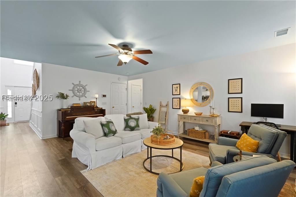 249 Hitching Post Crescent