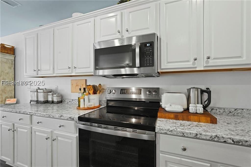 249 Hitching Post Crescent