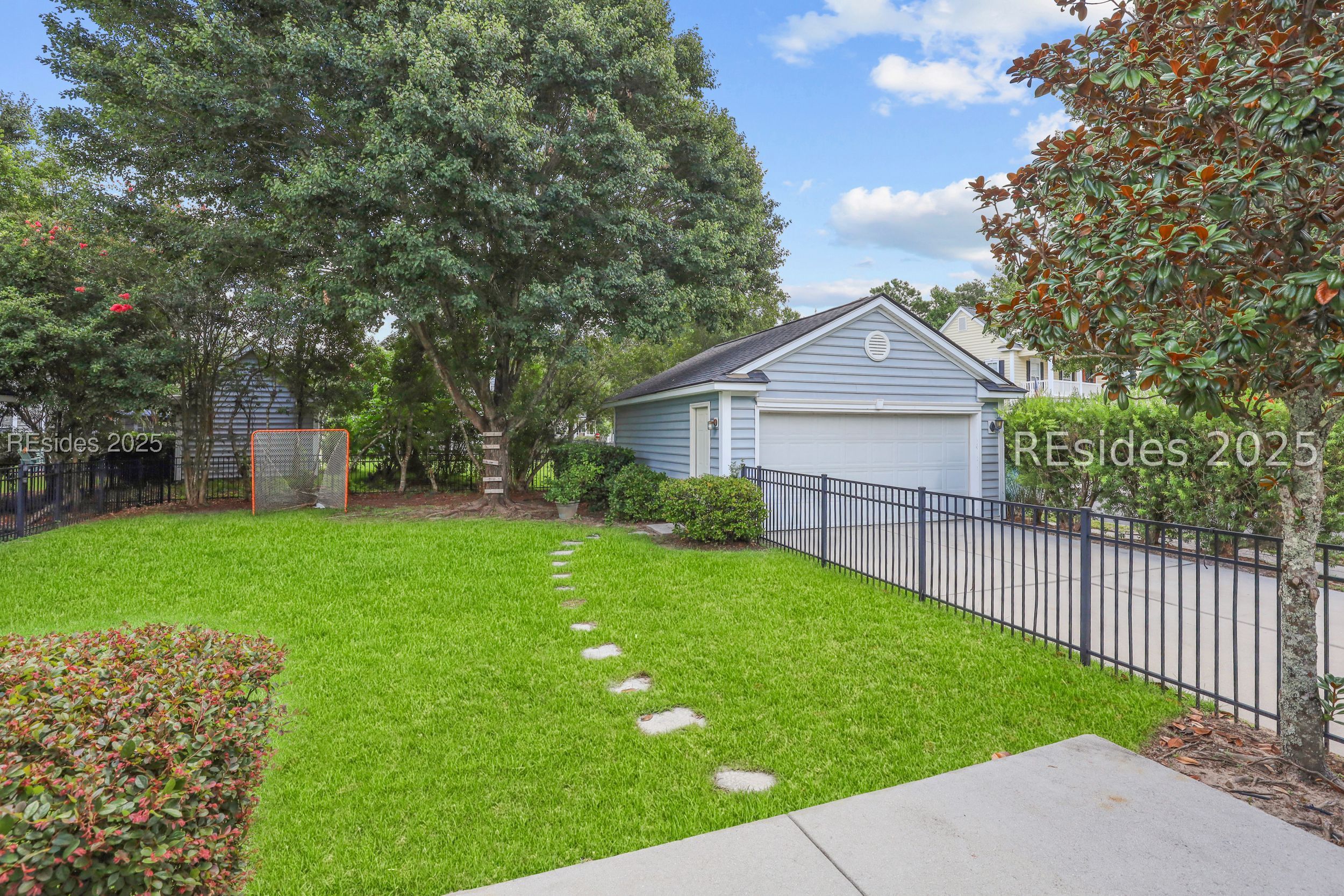 2 Riversbridge Court