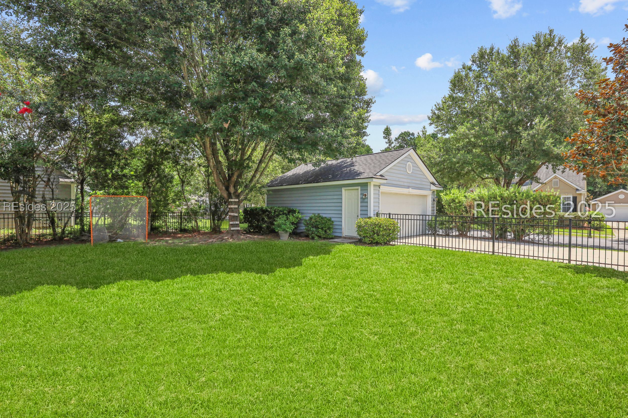 2 Riversbridge Court