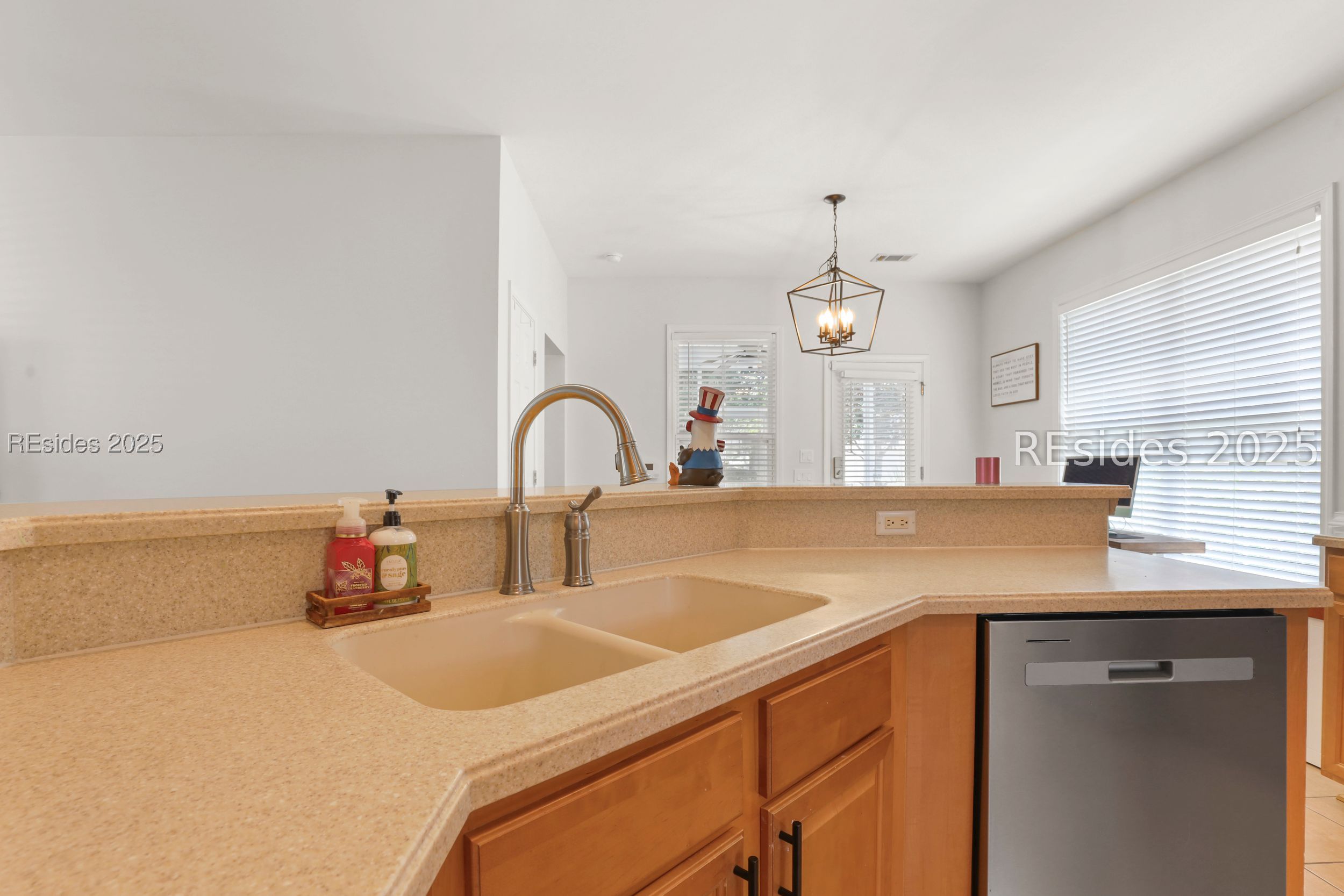 2 Riversbridge Court