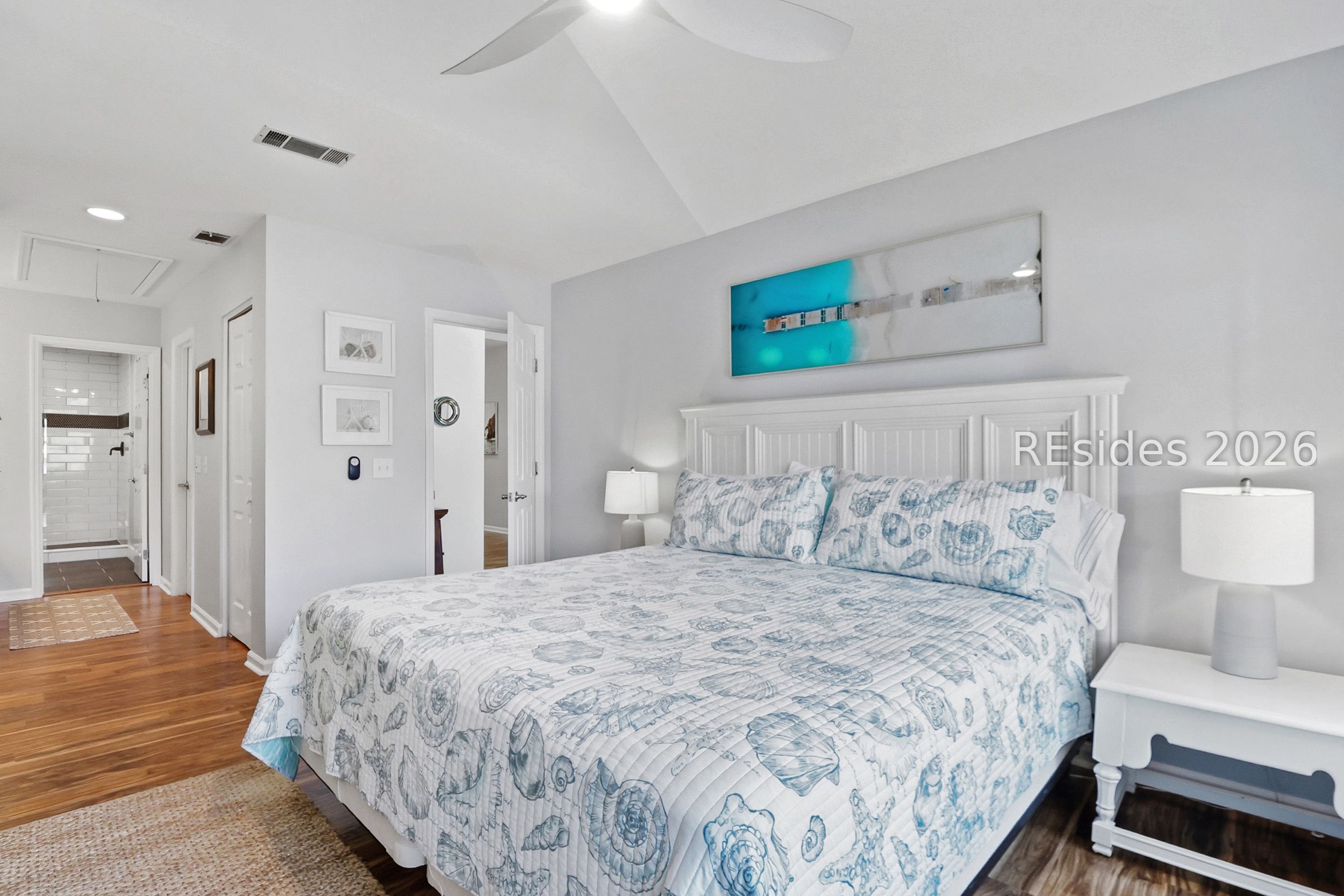 21 Lake Forest Drive Unit: APT 3342