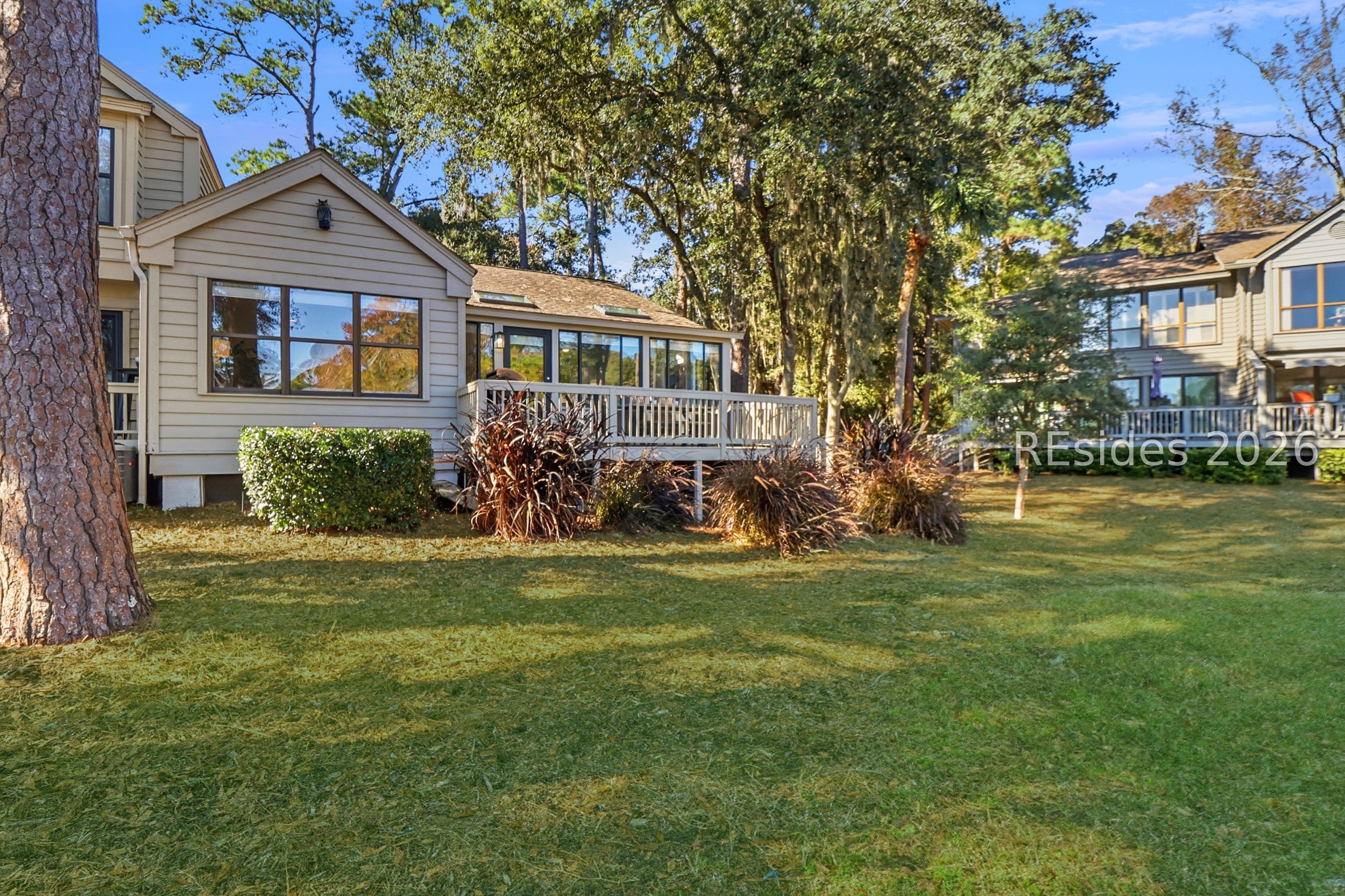 21 Lake Forest Drive Unit: APT 3342