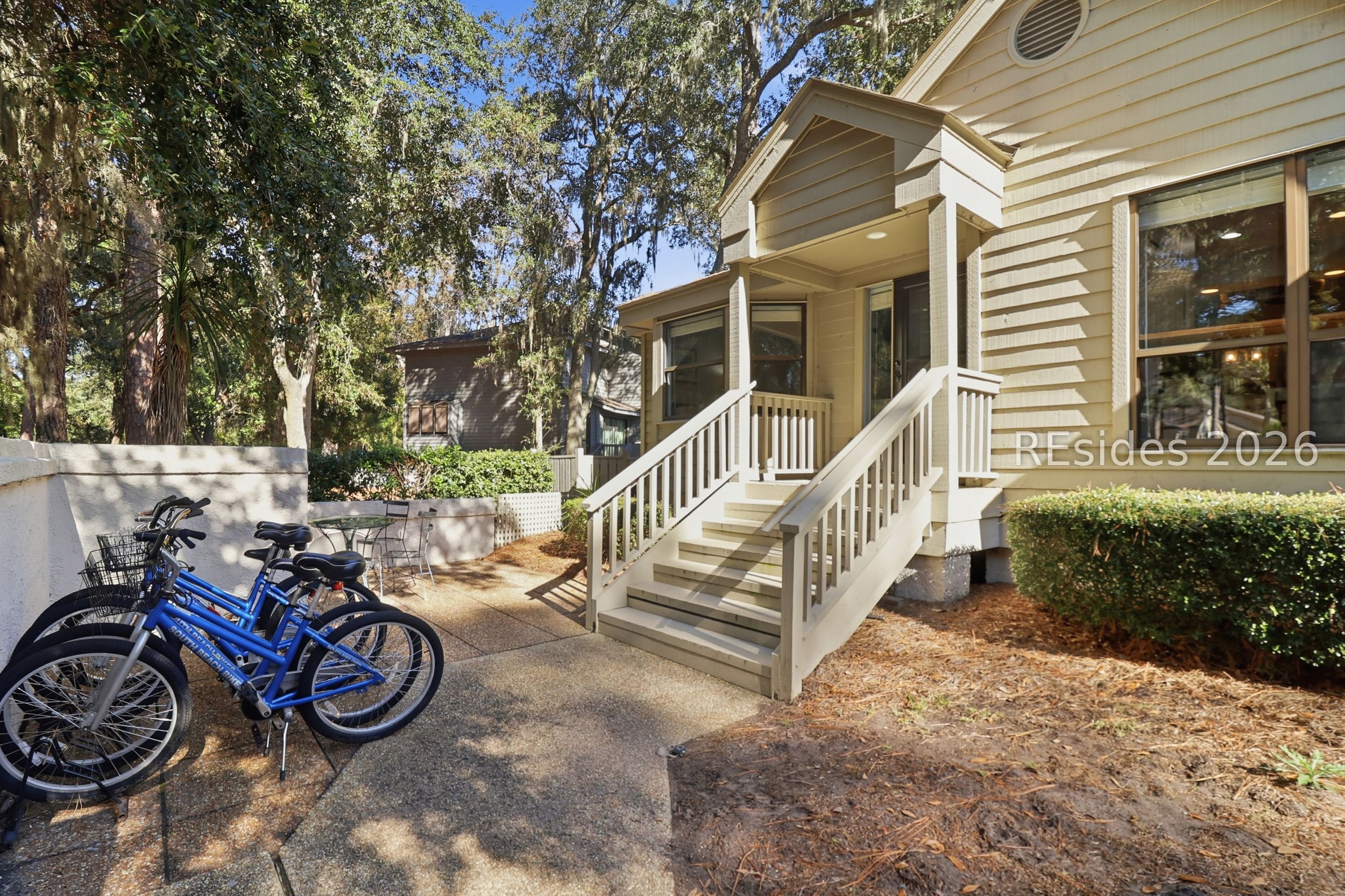 21 Lake Forest Drive Unit: APT 3342