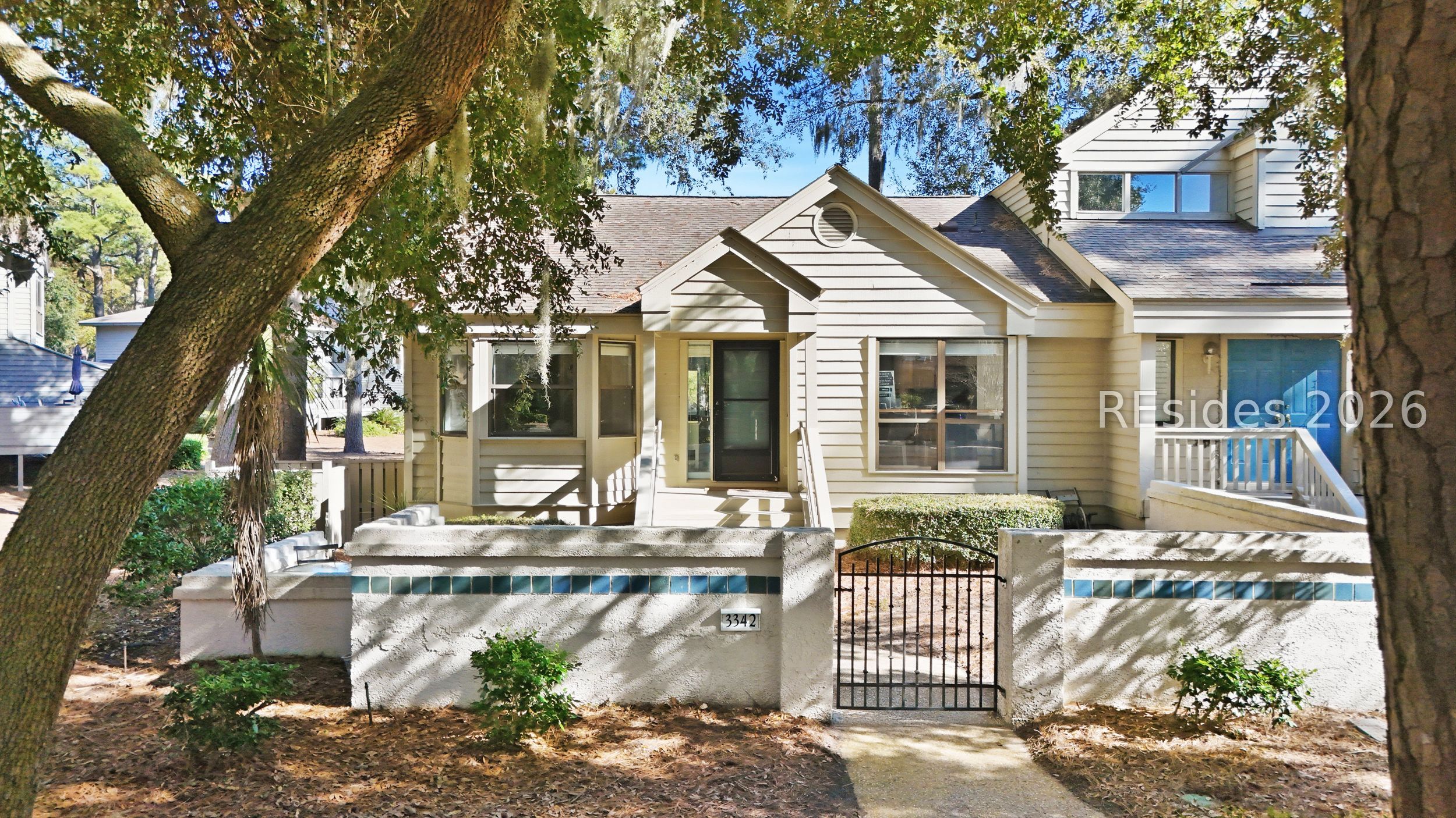 21 Lake Forest Drive Unit: APT 3342