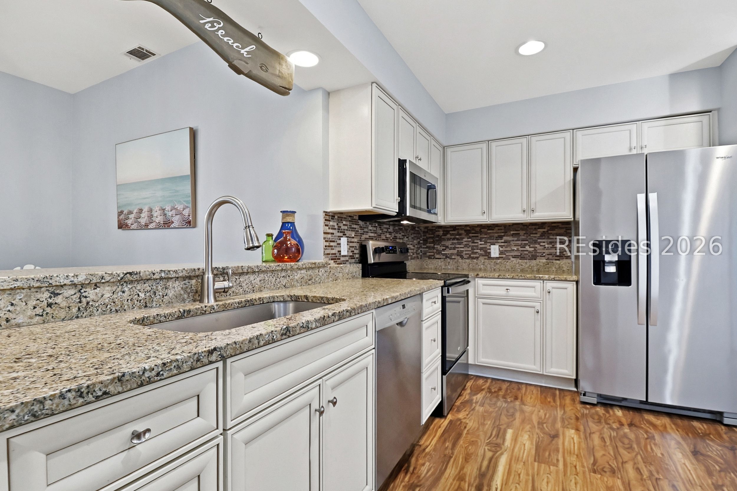 21 Lake Forest Drive Unit: APT 3342