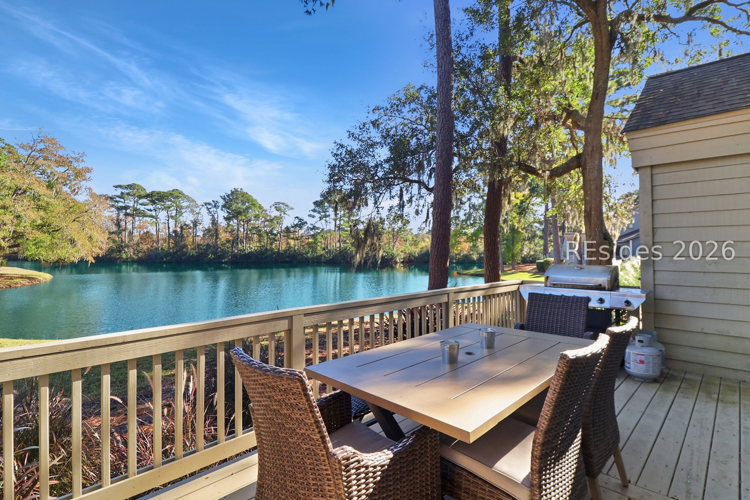 21 Lake Forest Drive Unit: APT 3342