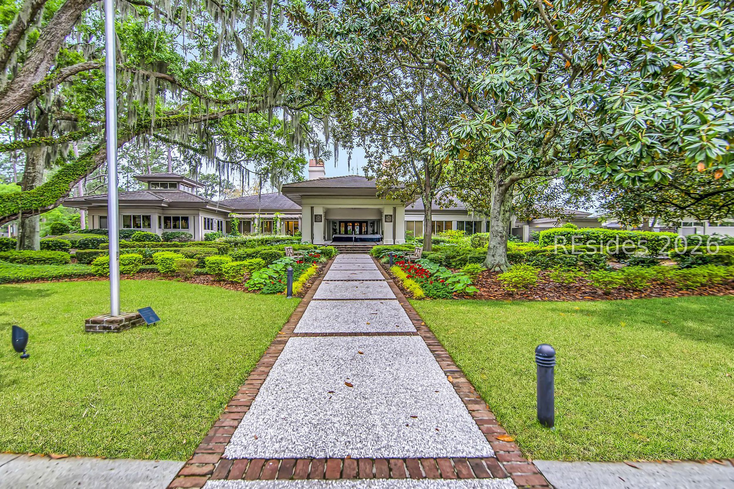 21 Lake Forest Drive Unit: APT 3342