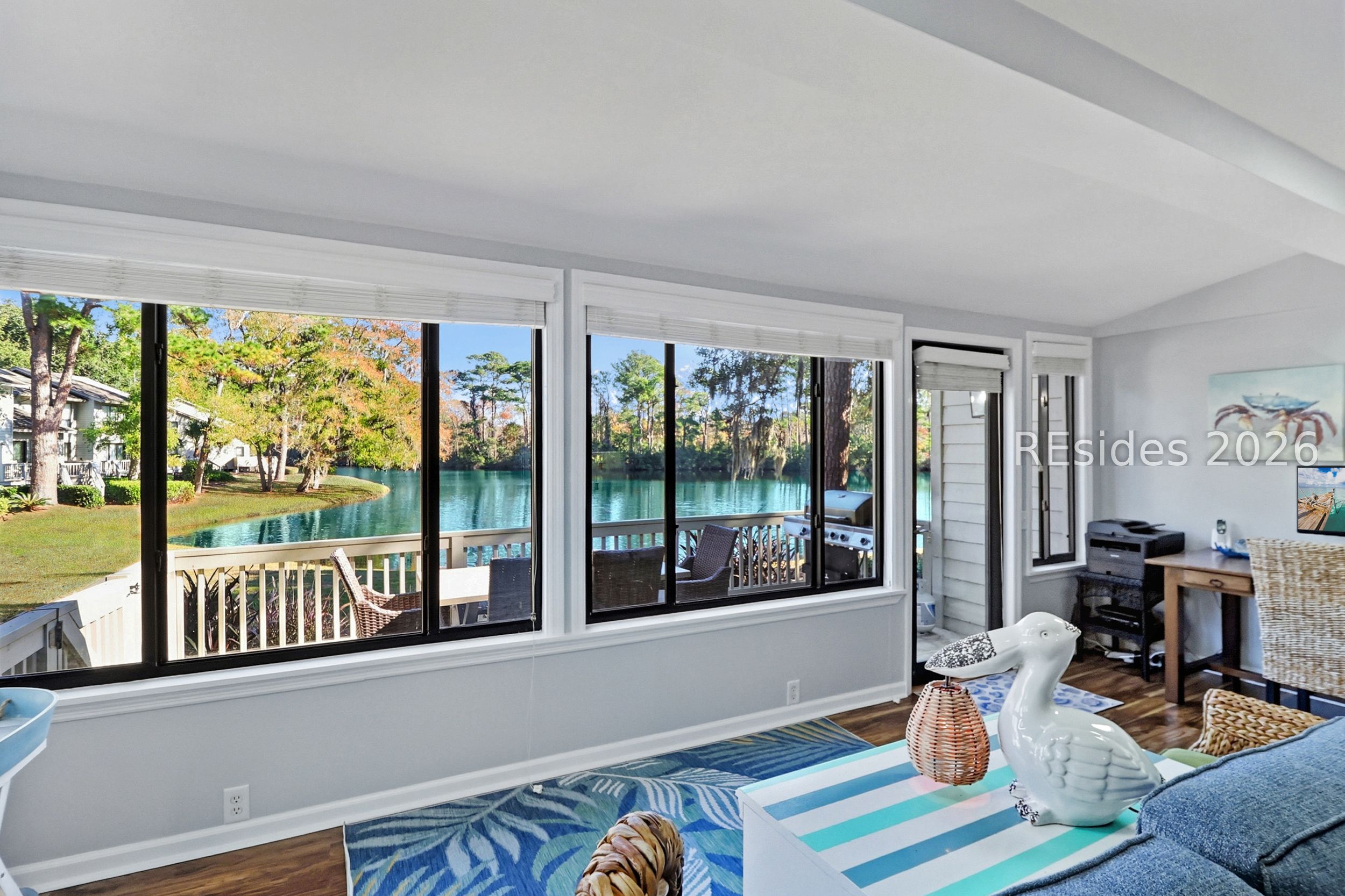 21 Lake Forest Drive Unit: APT 3342