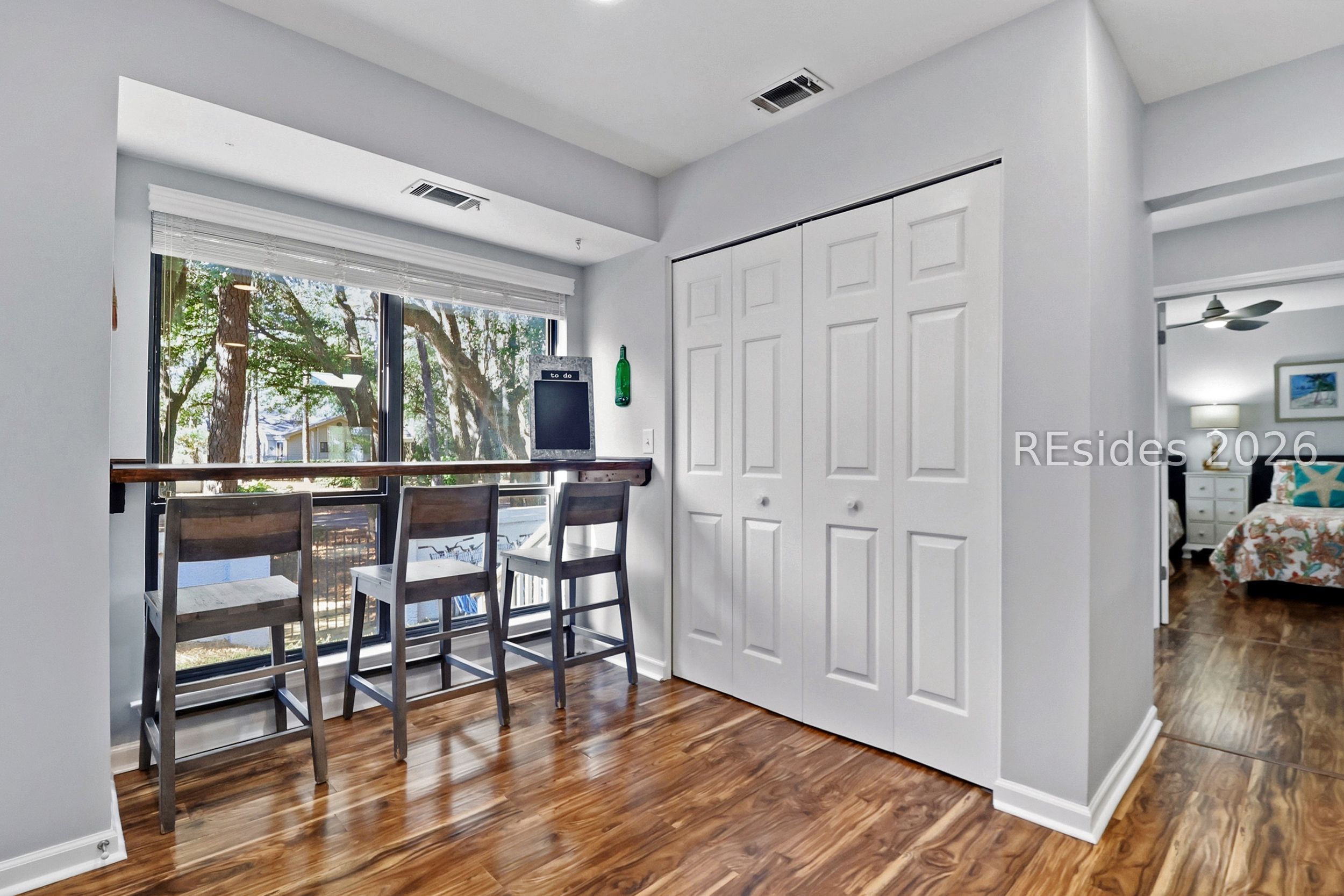 21 Lake Forest Drive Unit: APT 3342