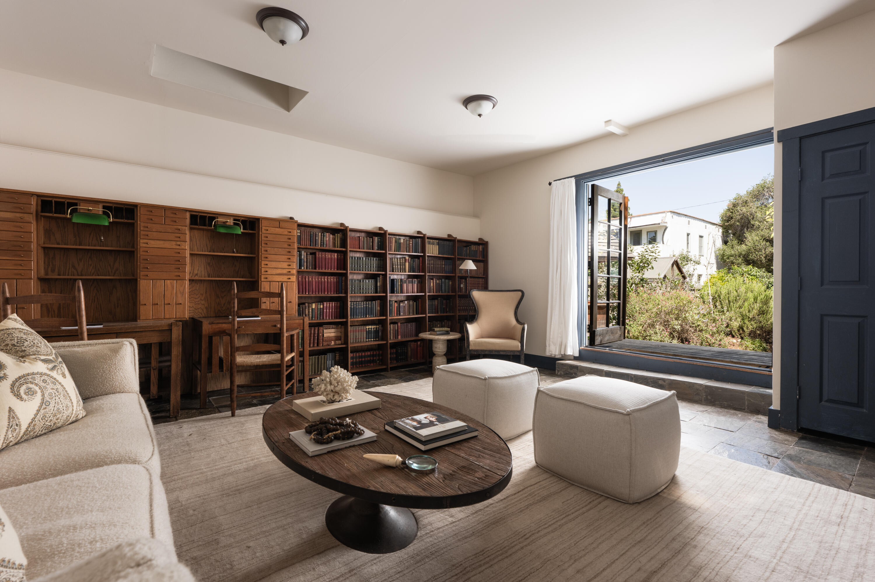 223 W Pedregosa Street