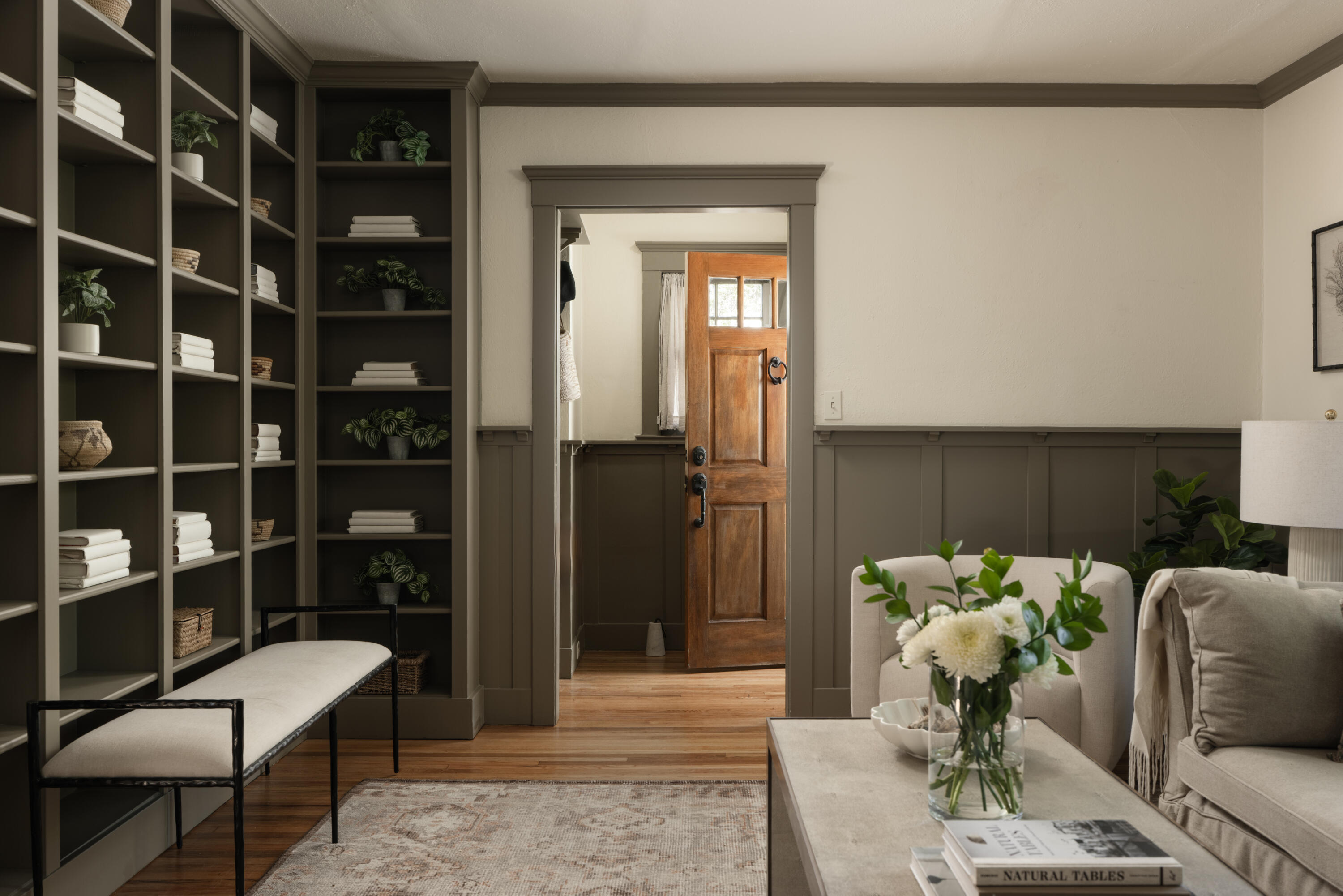 223 W Pedregosa Street