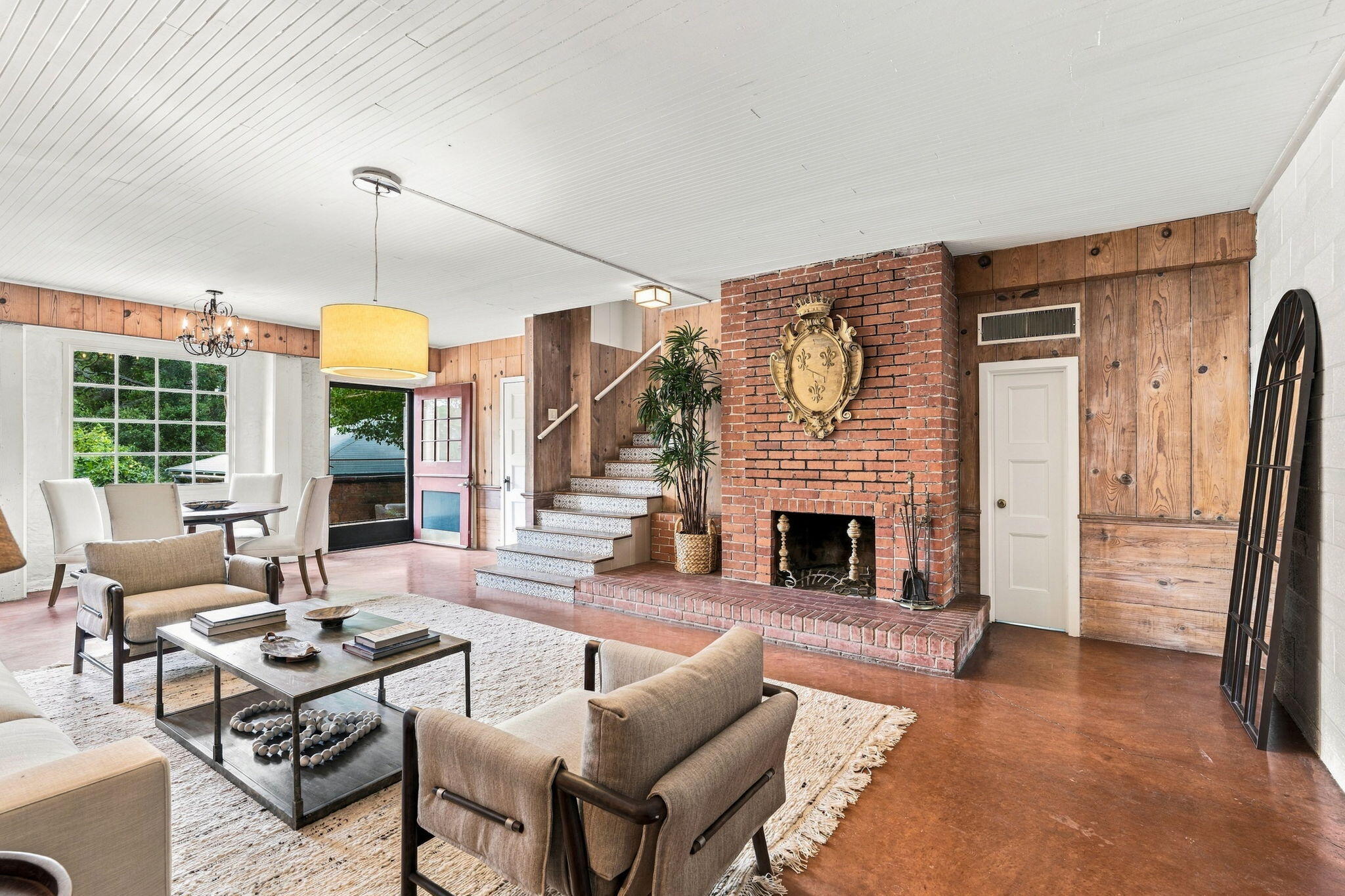 825 Rockbridge Road