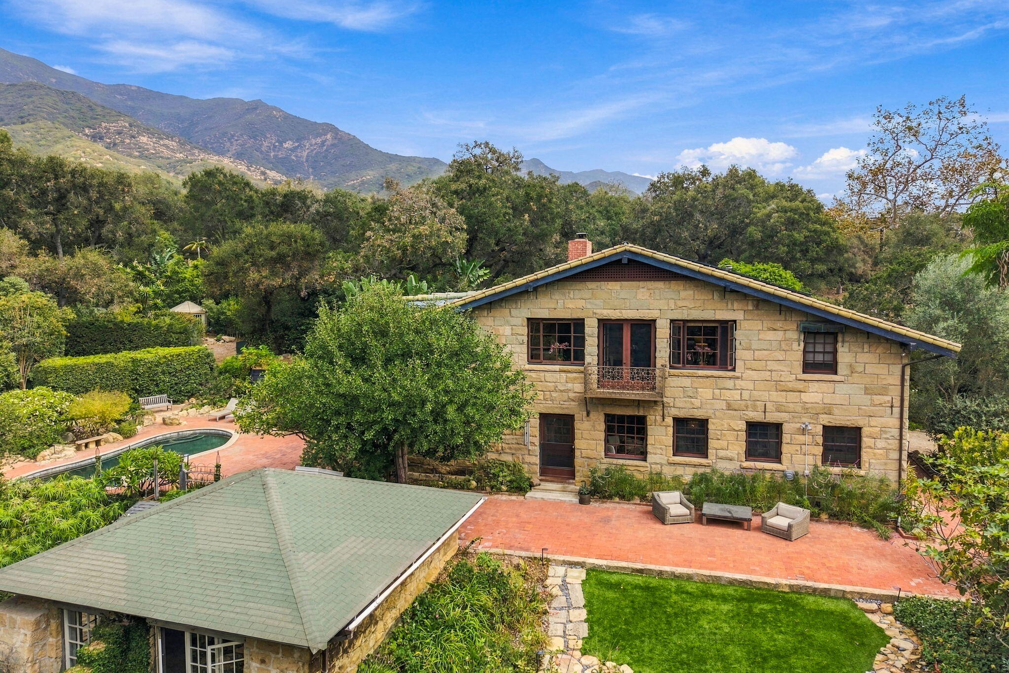 825 Rockbridge Road