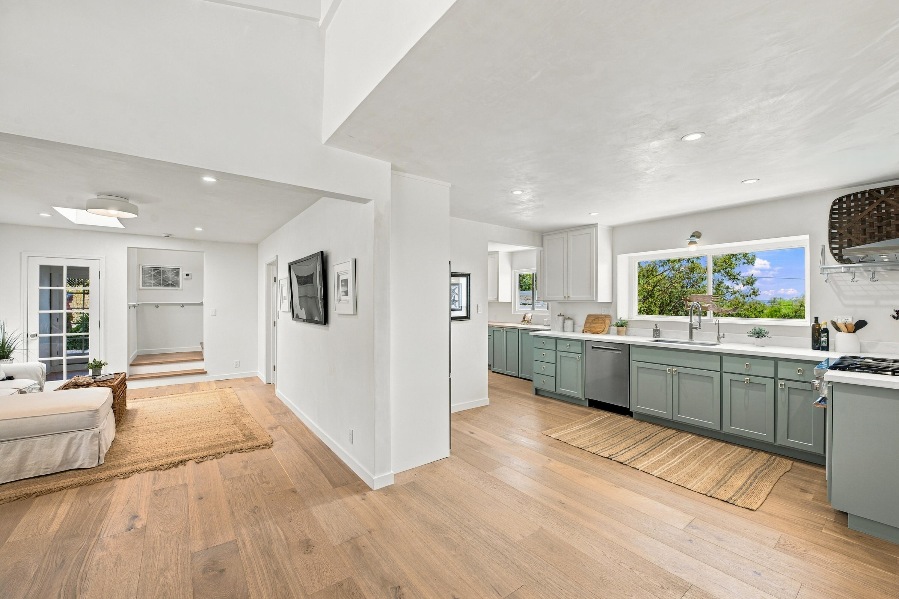 975 Tornoe Road