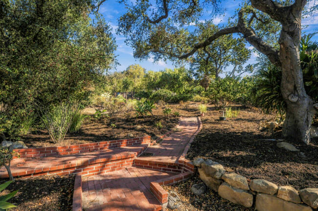 975 Tornoe Road