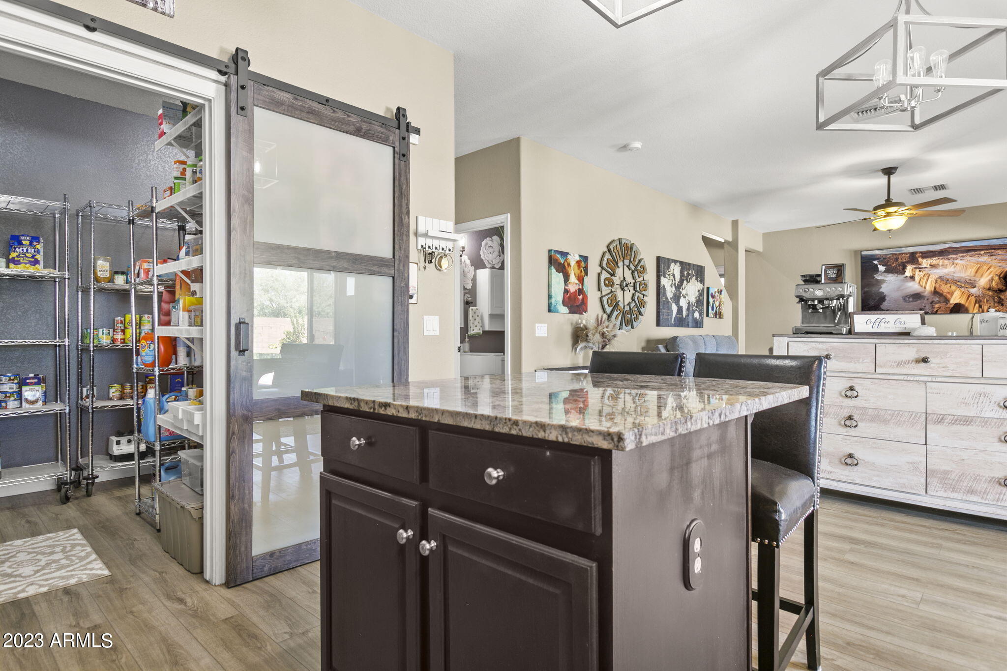 548 E RED ROCK Trail