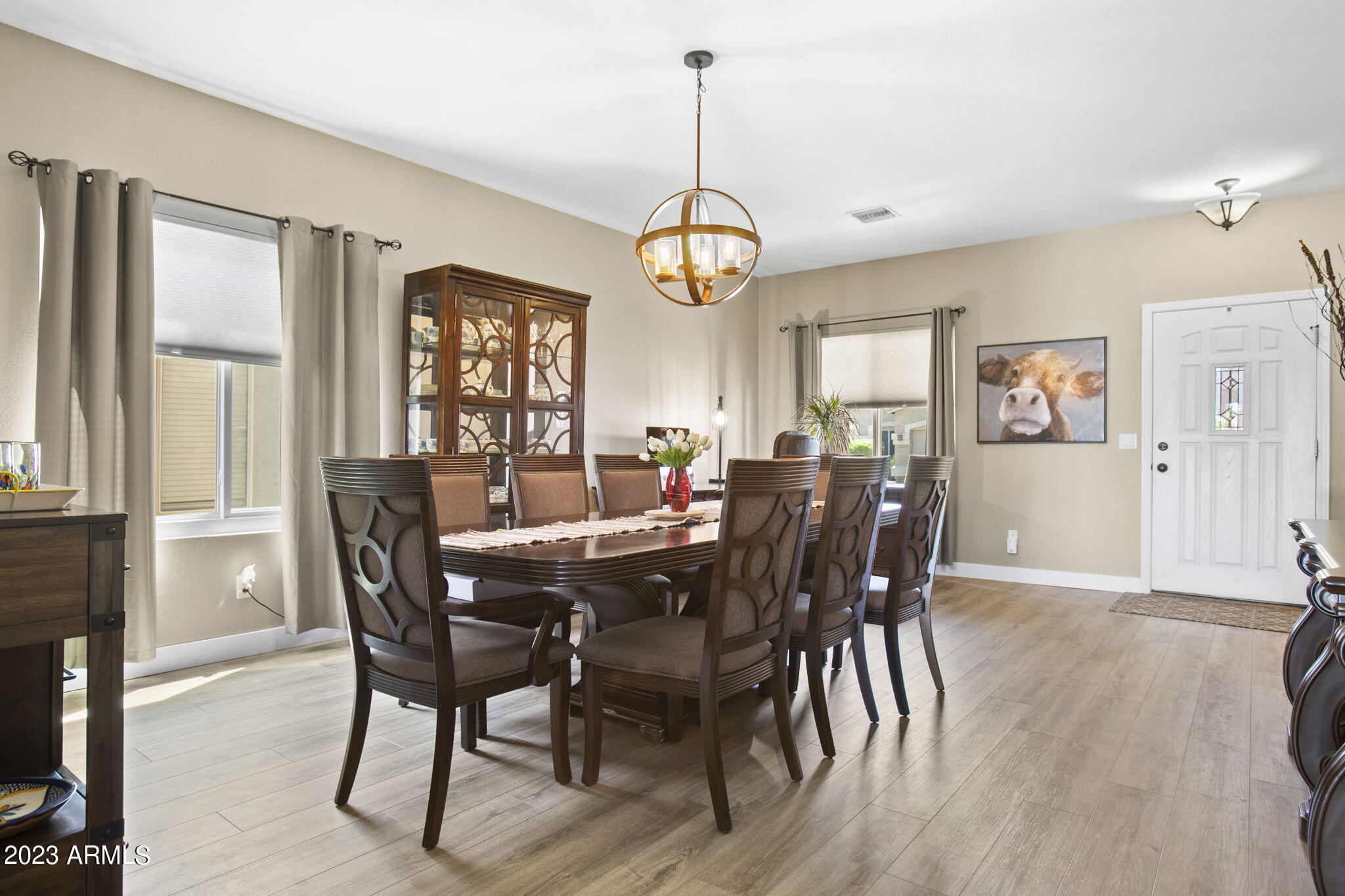 548 E RED ROCK Trail