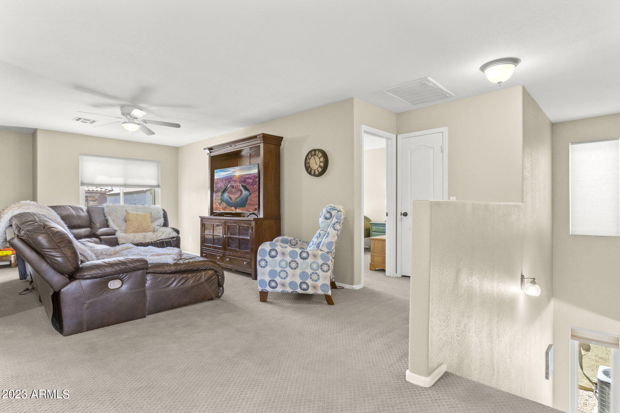 548 E RED ROCK Trail