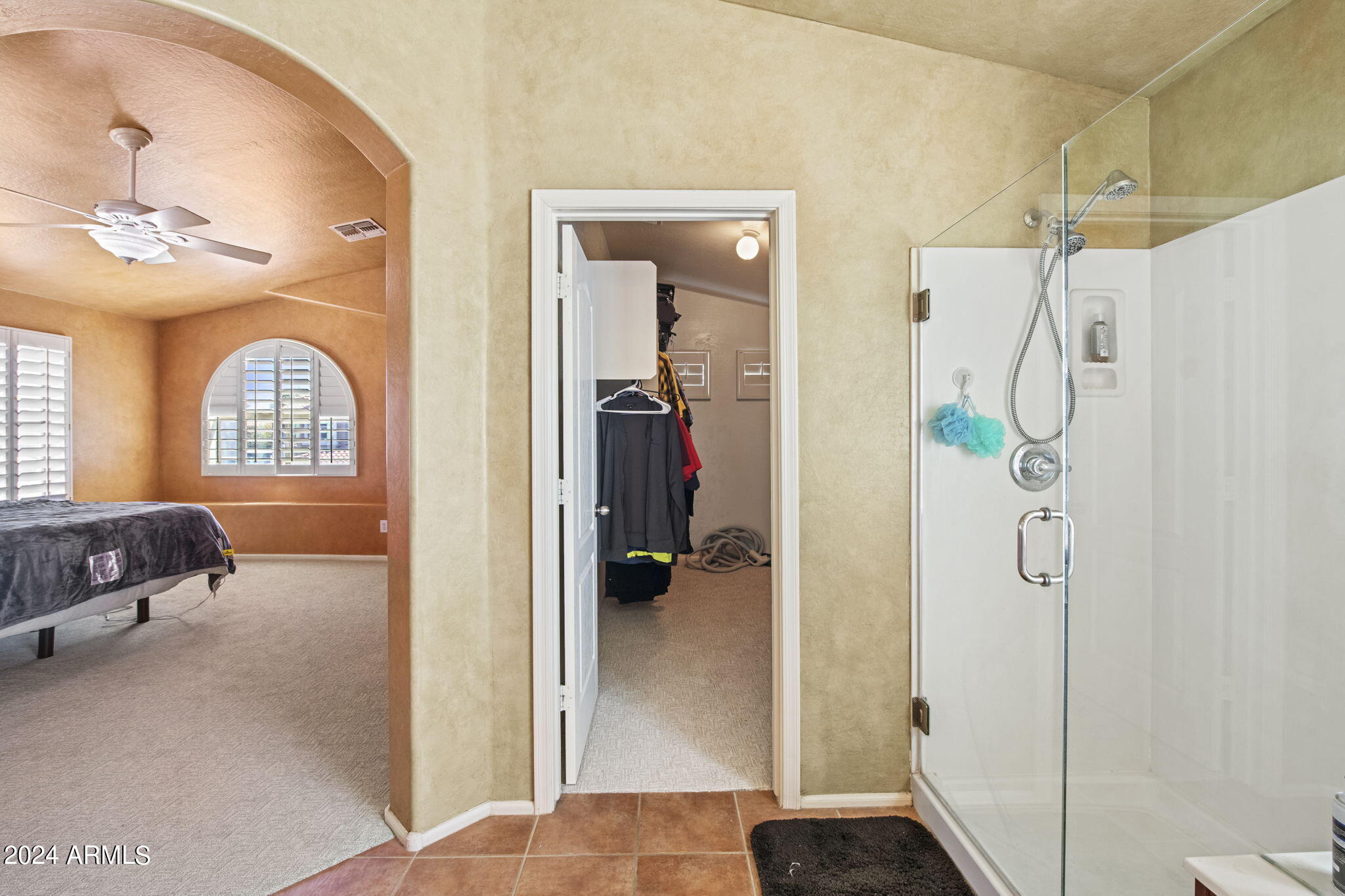 924 W HOLSTEIN Trail
