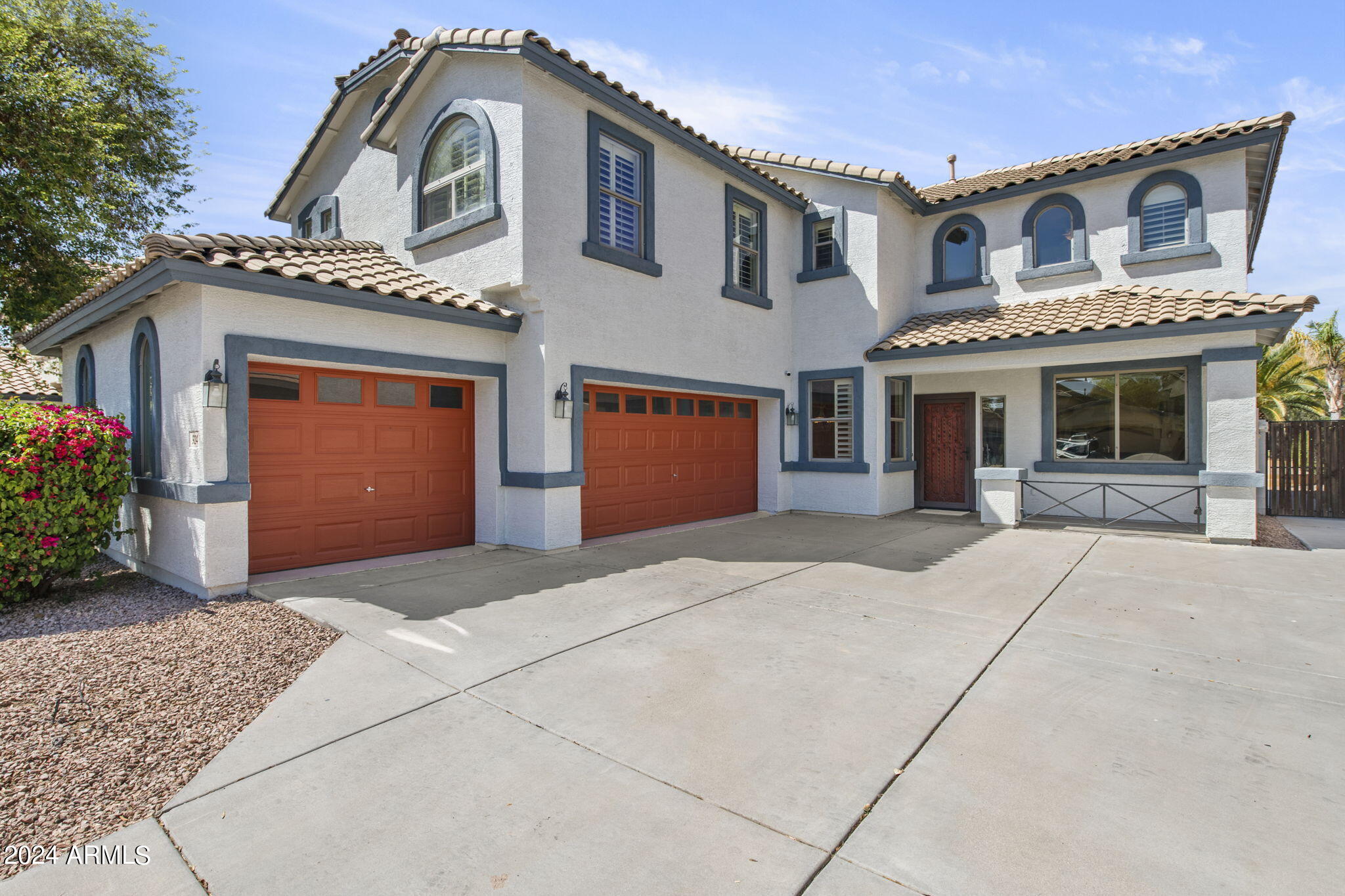 924 W HOLSTEIN Trail
