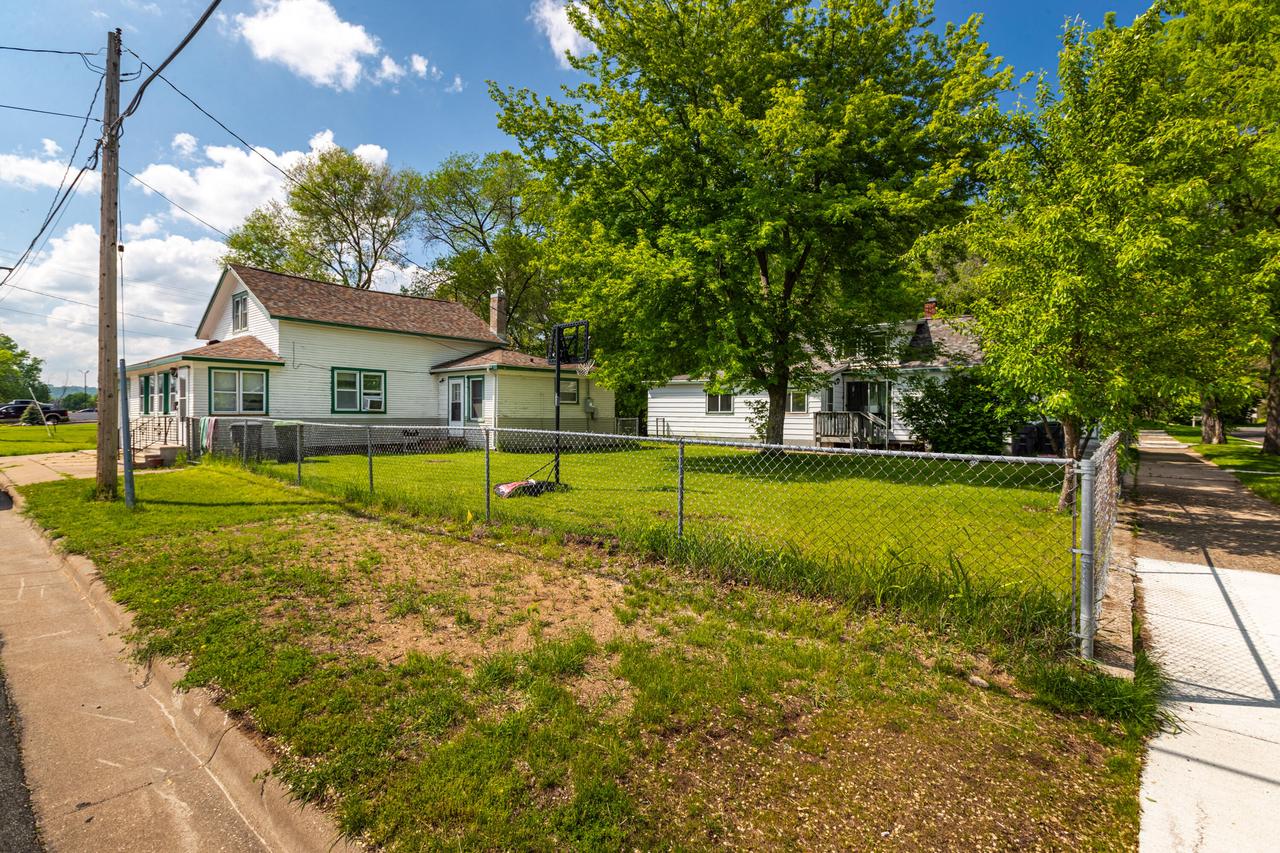 2107 Liberty STREET 803 Moore St
