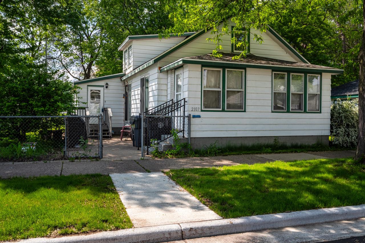 2107 Liberty STREET 803 Moore St