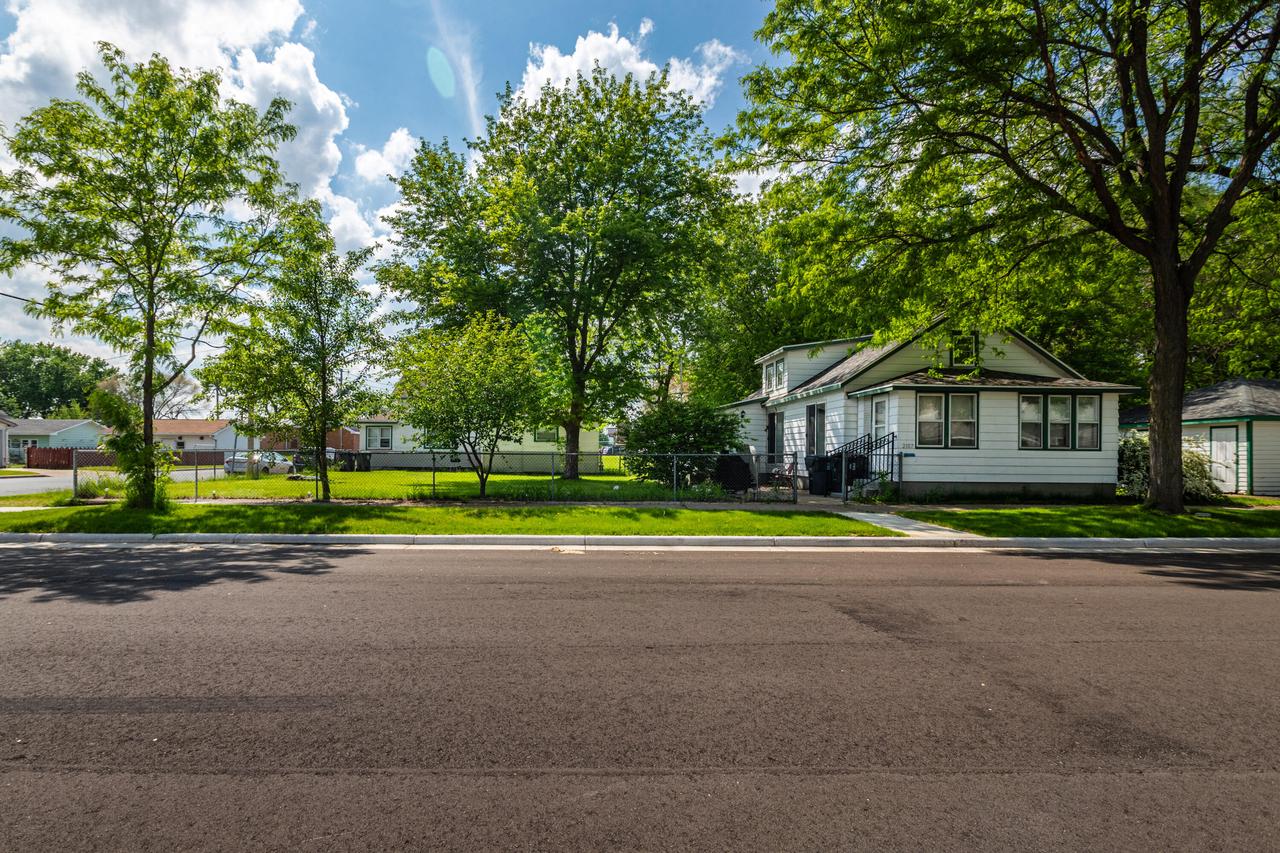 2107 Liberty STREET 803 Moore St