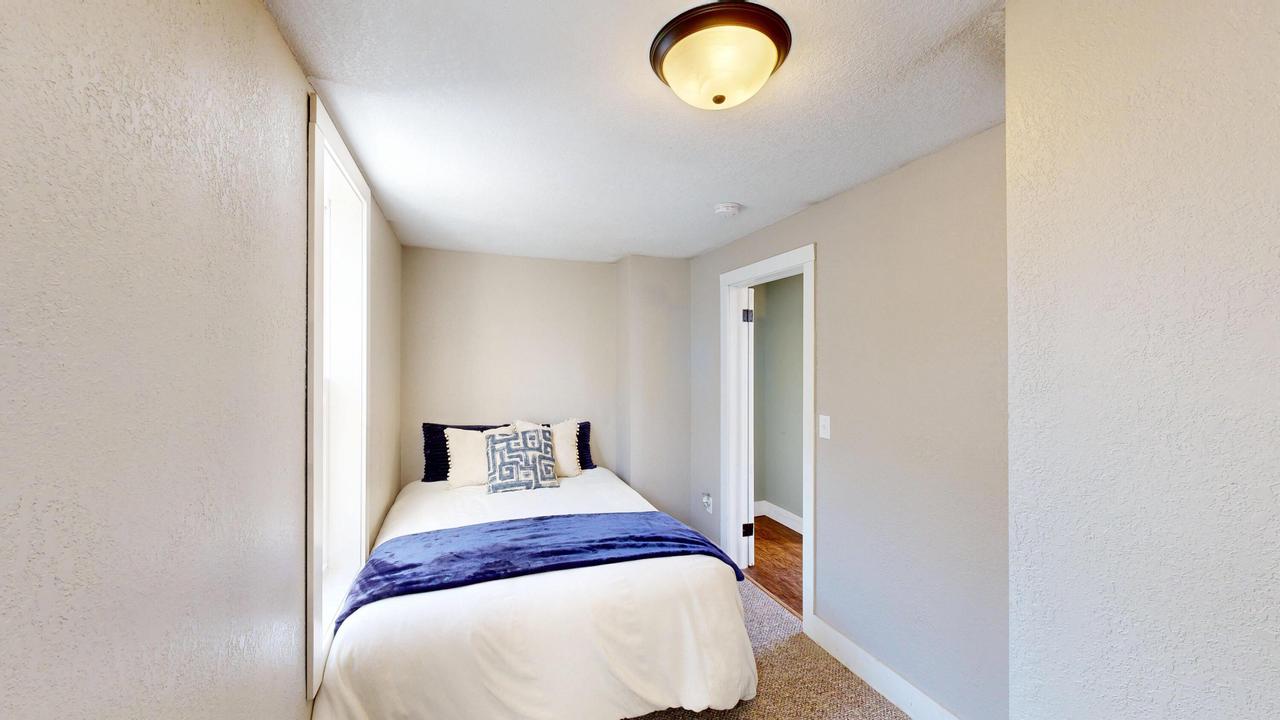 509 E Franklin STREET 511