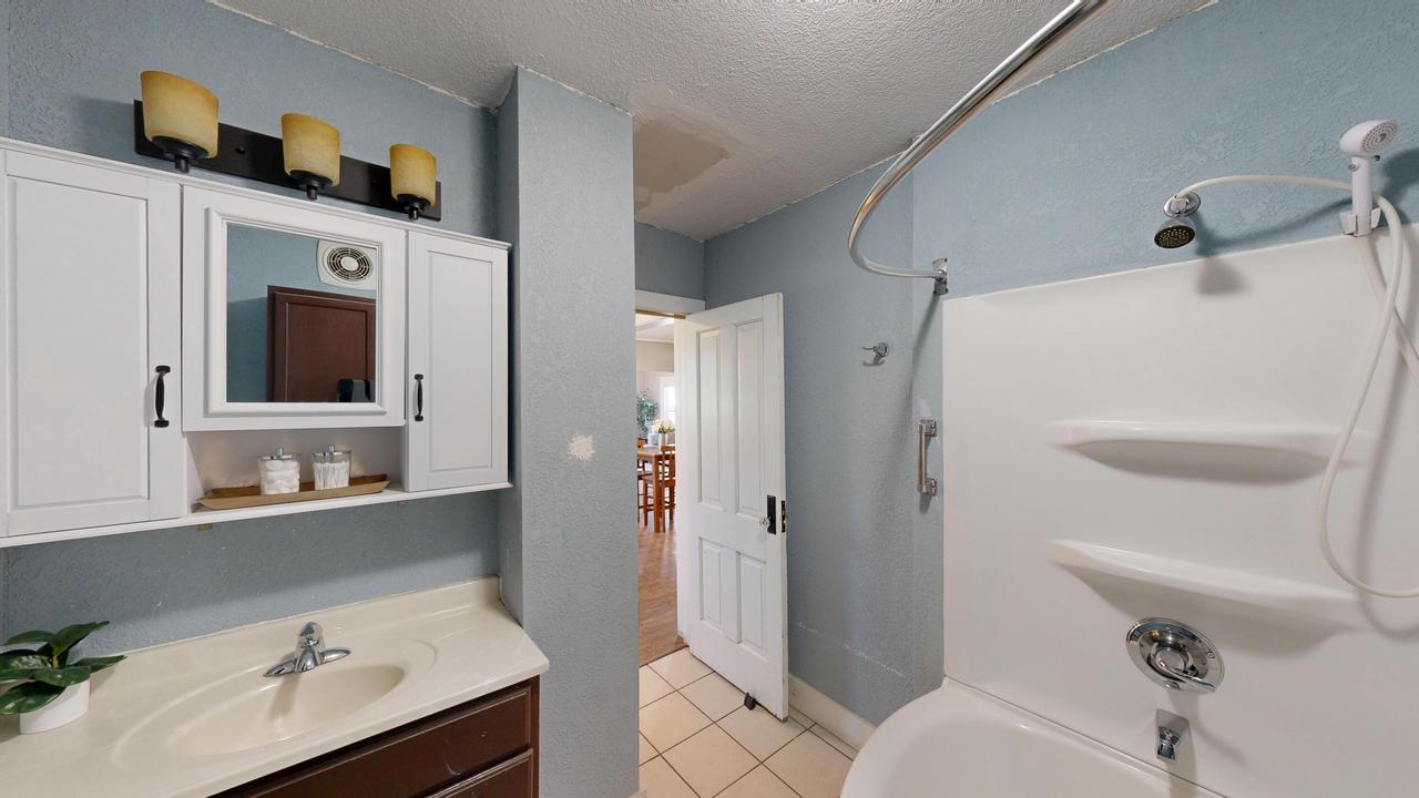 509 E Franklin STREET 511