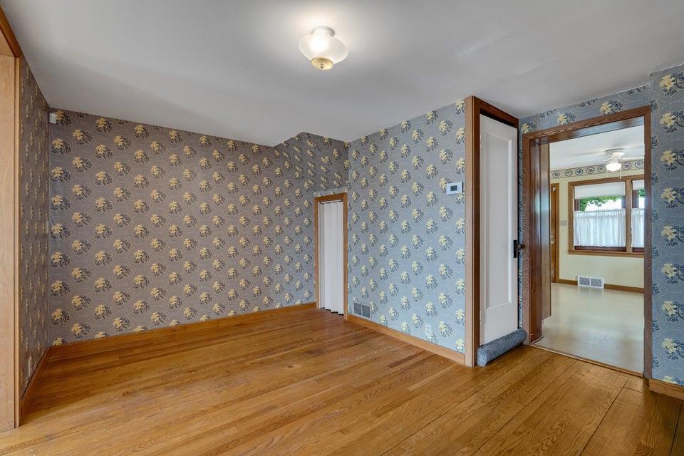 667 East Blackhawk Avenue