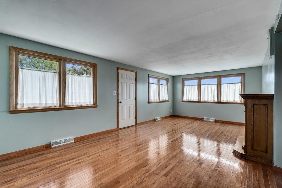 667 East Blackhawk Avenue