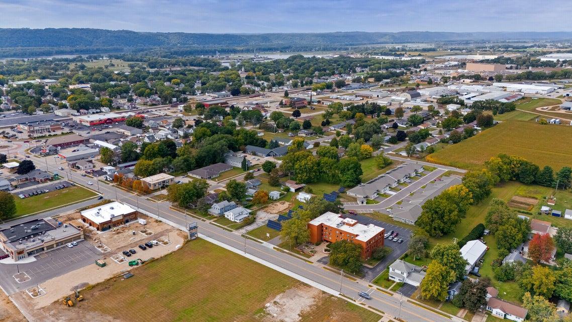 667 East Blackhawk Avenue