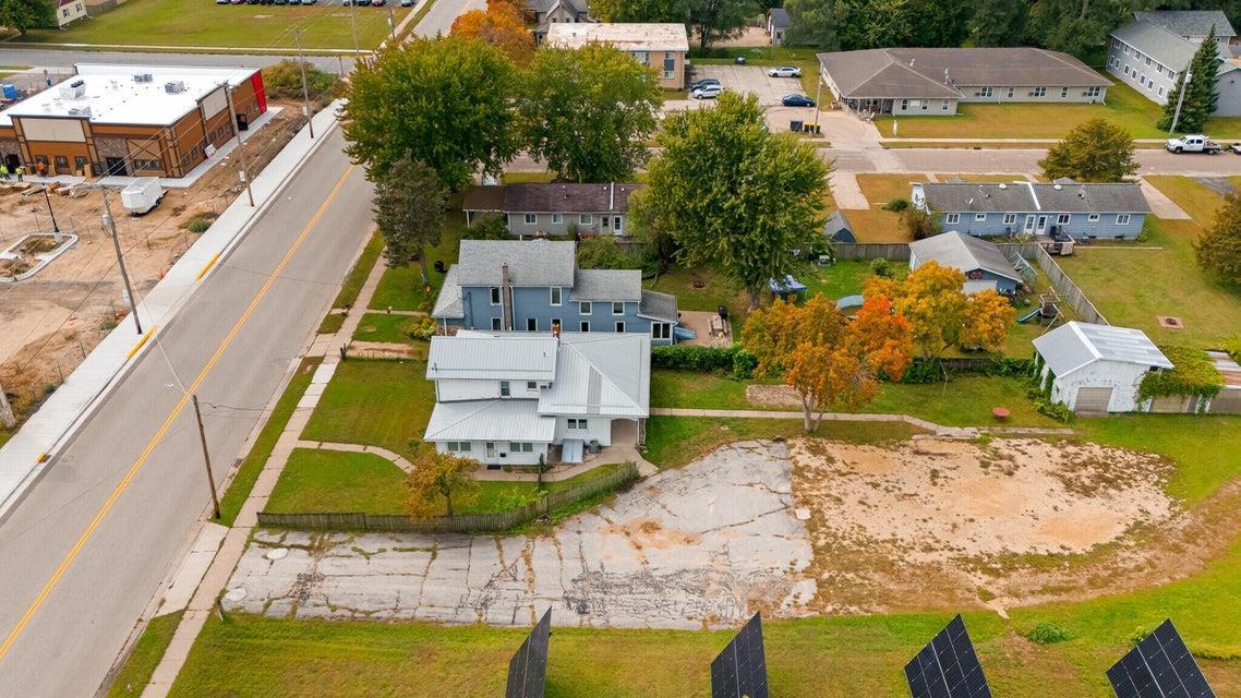 667 East Blackhawk Avenue