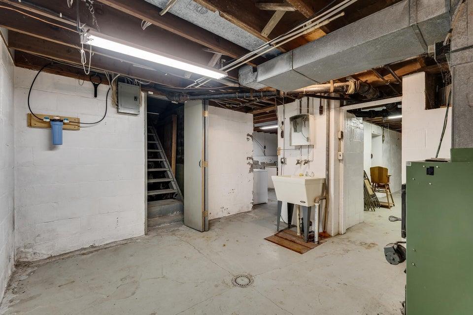 667 East Blackhawk Avenue