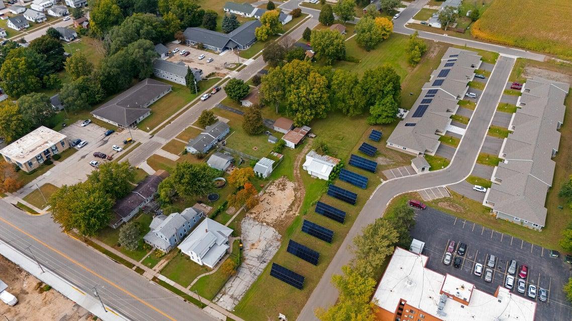 667 East Blackhawk Avenue