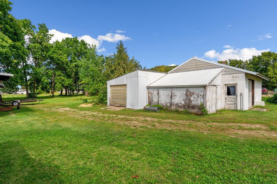 667 East Blackhawk Avenue